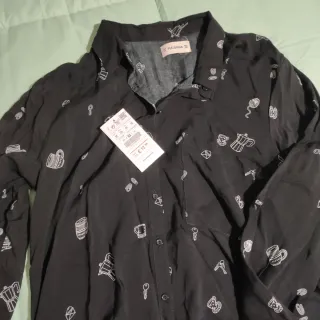 Camisa negra Pull&Bear estampada M