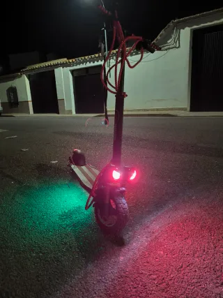 Patinete Eléctrico con Luces LED