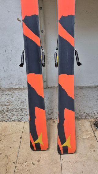 Esquís de Pista Atomic Marcel Hirscher