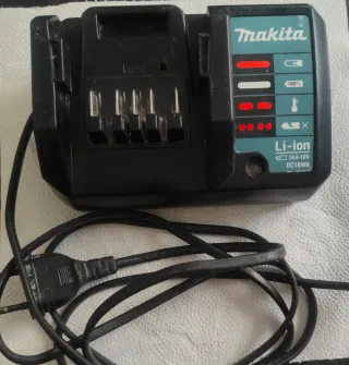 Cargador Makita DC18WA 18V.