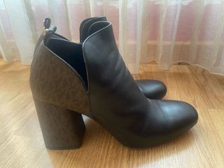 Botines Michael Kors Marrones y Negros