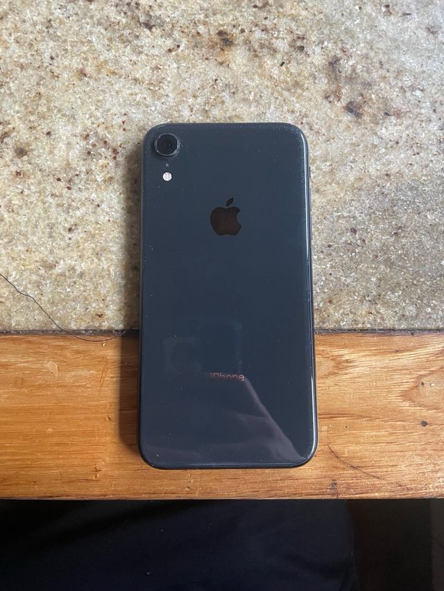 iPhone XR Negro 128 GB precio negociable