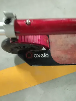 Patinete infantil rojo y negro