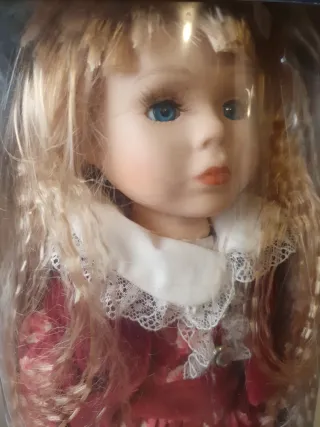 Bambola di Porcellana Collezione Classica