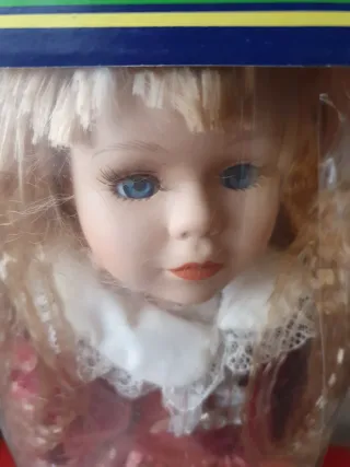 Bambola di Porcellana Collezione Classica