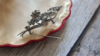 Vintage Spilla Bouquet con Cristalli Brillanti