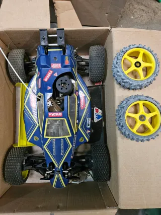 Coche RC Gasolina Kyosho Inferno 1:8