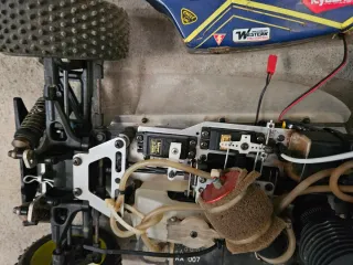 Coche RC Gasolina Kyosho Inferno 1:8