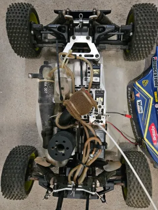 Coche RC Gasolina Kyosho Inferno 1:8