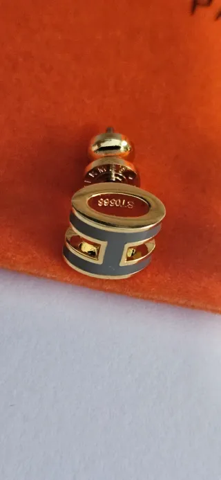 Pendientes Hermès H Dorados y Gris