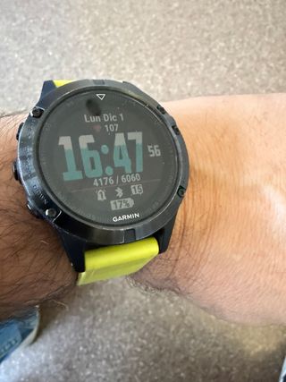 Garmin Fenix 5 Sapphire Negro/Amarillo