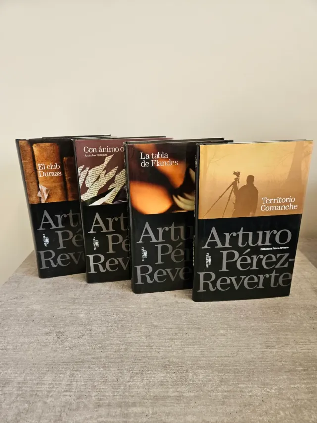 Biblioteca Pérez- Reverte.