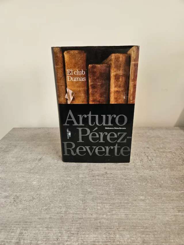 Biblioteca Pérez- Reverte.