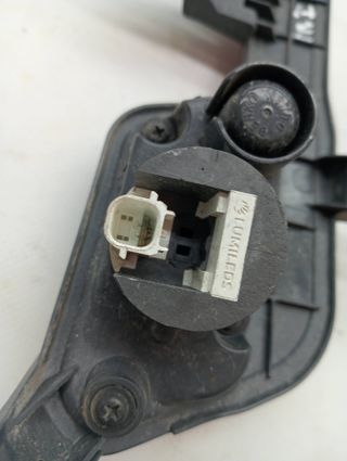 PILOTO TRASERO IZQUIERDO KIA SORENTO ()