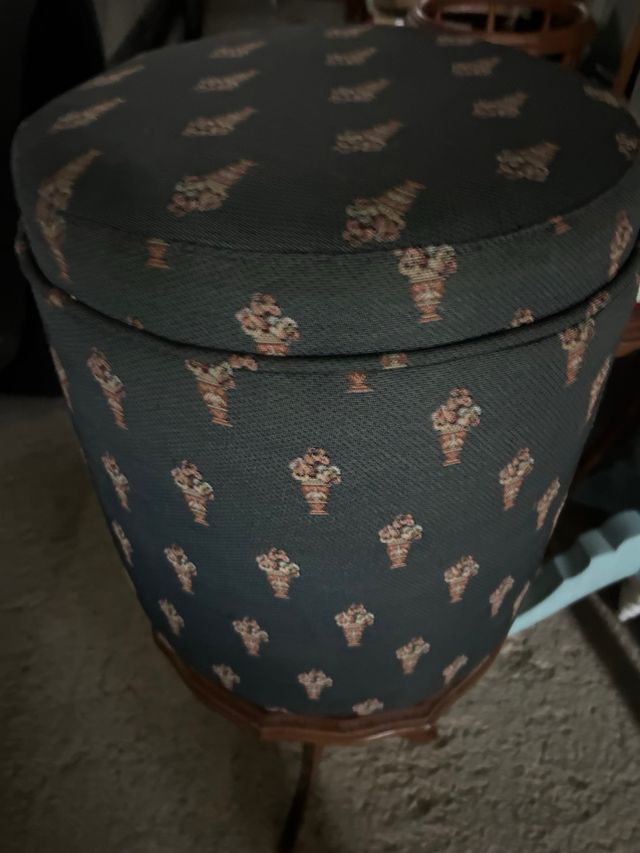 Puff tapizado floral