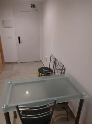 Tavolo in cristallo con 4 sedie