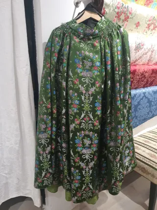 Falda y tela corpiño fallera verde oliva