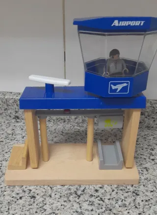 Torre de control aeropuerto Play tive Junior