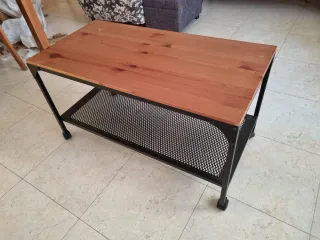 Tavolo da centro Ikea in legno e metallo