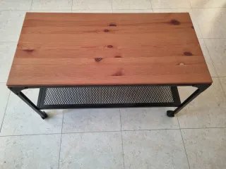 Tavolo da centro Ikea in legno e metallo