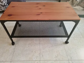 Tavolo da centro Ikea in legno e metallo