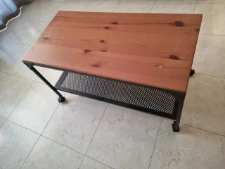 Tavolo da centro Ikea in legno e metallo