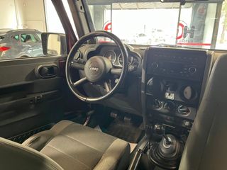 Jeep Wrangler Sahara