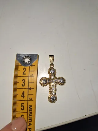 Colgante Cruz Dorada con Circonitas