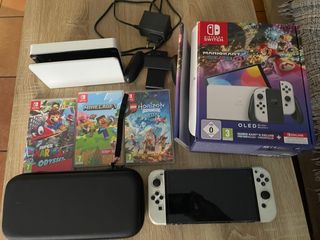 Nintendo Switch OLED Mario Kart 8 Deluxe