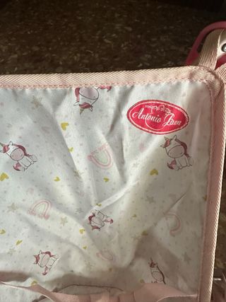 Silla de paseo de unicornios marca Antonio Juan