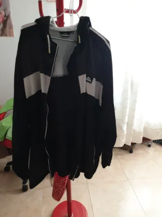 Casaco Lonsdale Preto e Cinza Tamanho XL