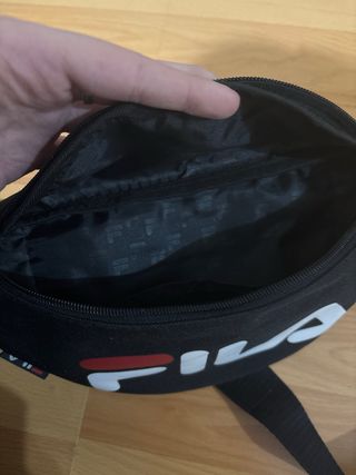 Riñonera Fila Negra y Roja