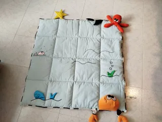 Alfombra actividades bebé IKEA