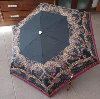 Paraguas plegable automático pequeño