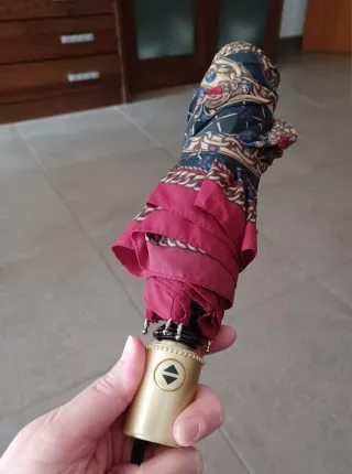 Paraguas plegable automático pequeño