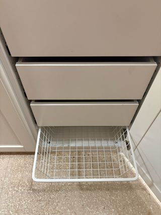 ARMARIO TRES PUERTAS IKEA BERGSBO