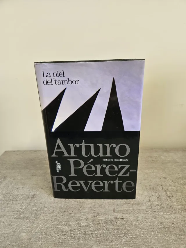 Biblioteca Pérez- Reverte.