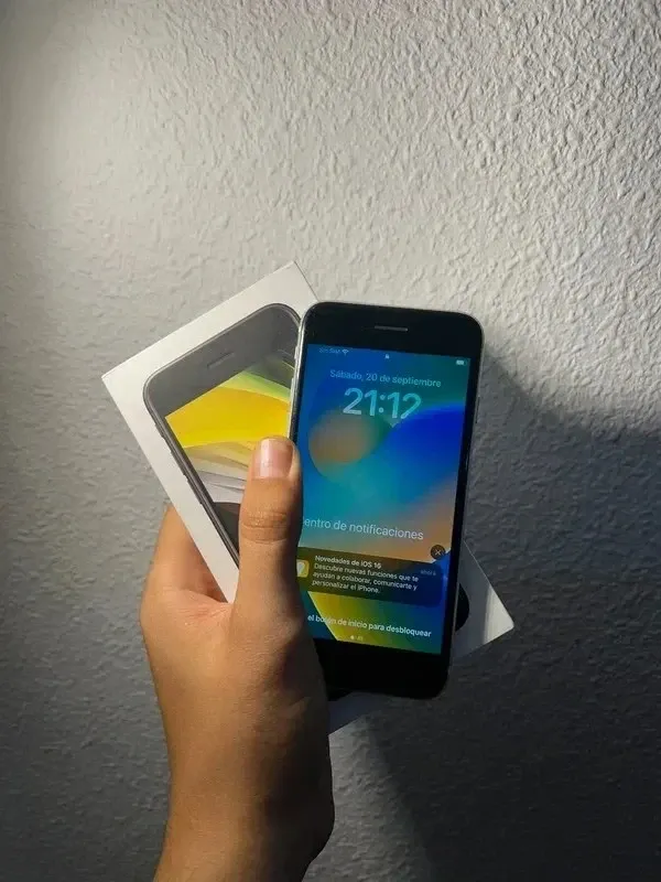 iPhone SE 2ª Gen Nero