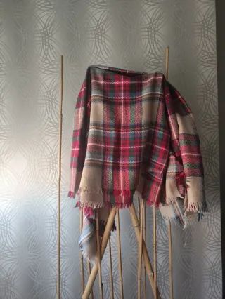 Nuovo foulard a quadretti