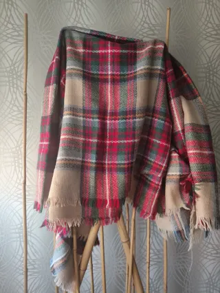 Nuovo foulard a quadretti