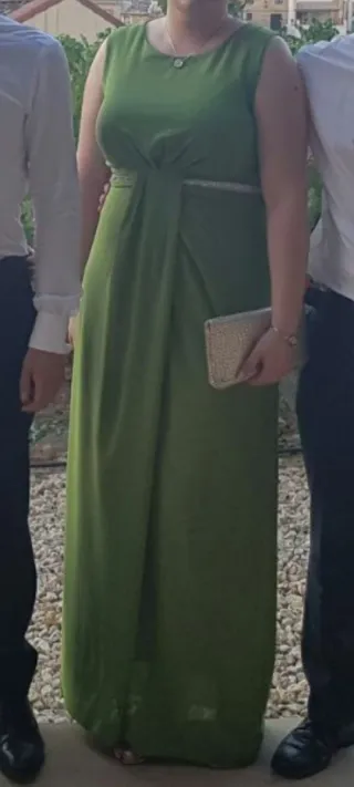 Vestido fiesta largo verde con pedrería