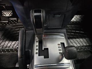 Mitsubishi Montero 2012