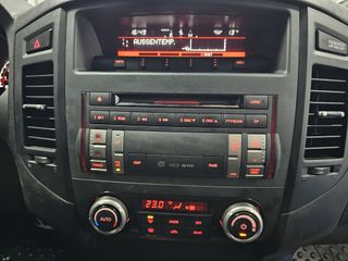 Mitsubishi Montero 2012