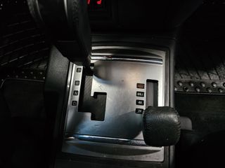 Mitsubishi Montero 2012