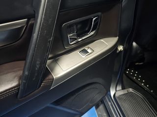 Mitsubishi Montero 2012