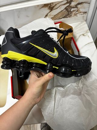 Nike Shox amarillas y negras recuen compradas