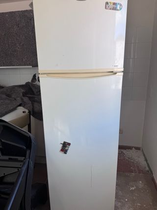 Nevera blanca