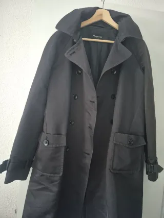 Gabardina Massimo Dutti Negra