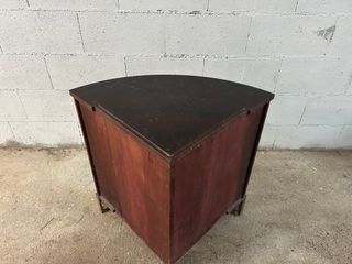 Mueble esquinero de madera bajo de salón