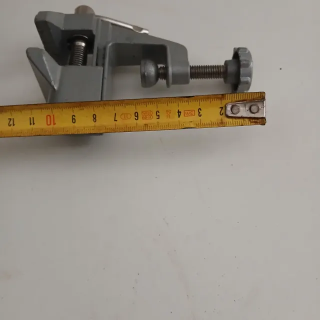 Mini fissatore per pezzi